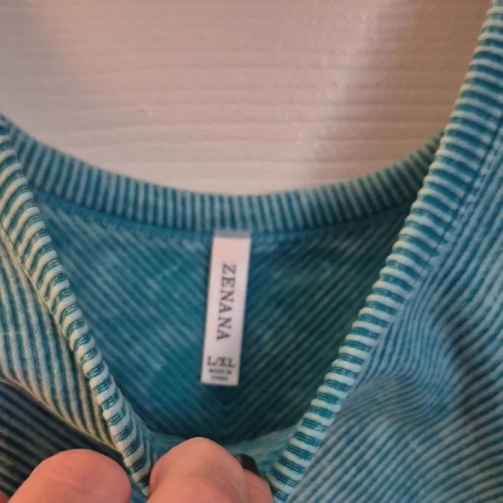 💥3/$12💥Zenana Ribbed Chevron Teal Tank Top Sz L/XL - Picture 2 of 11